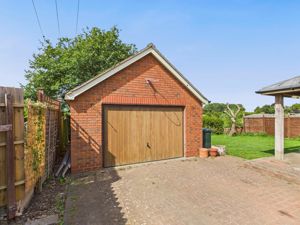 Garage- click for photo gallery